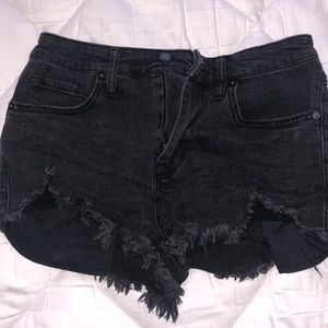 Black distressed jean shorts
